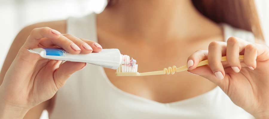 Best Natural Non-Toxic Toothpastes